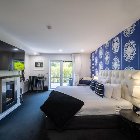 Black Swan Lakeside Boutique Hotel Роторуа Екстер'єр фото