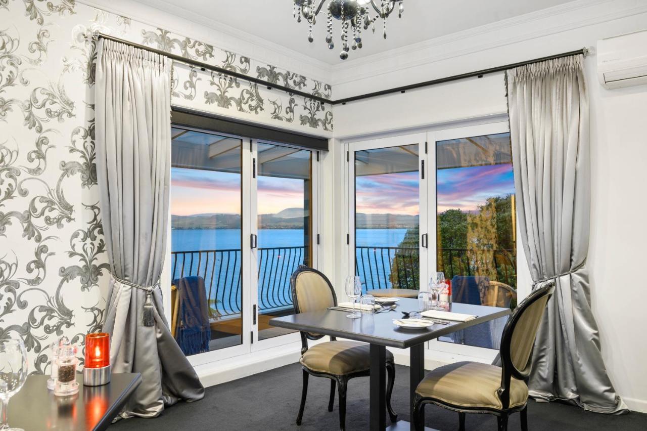 Black Swan Lakeside Boutique Hotel Роторуа Екстер'єр фото