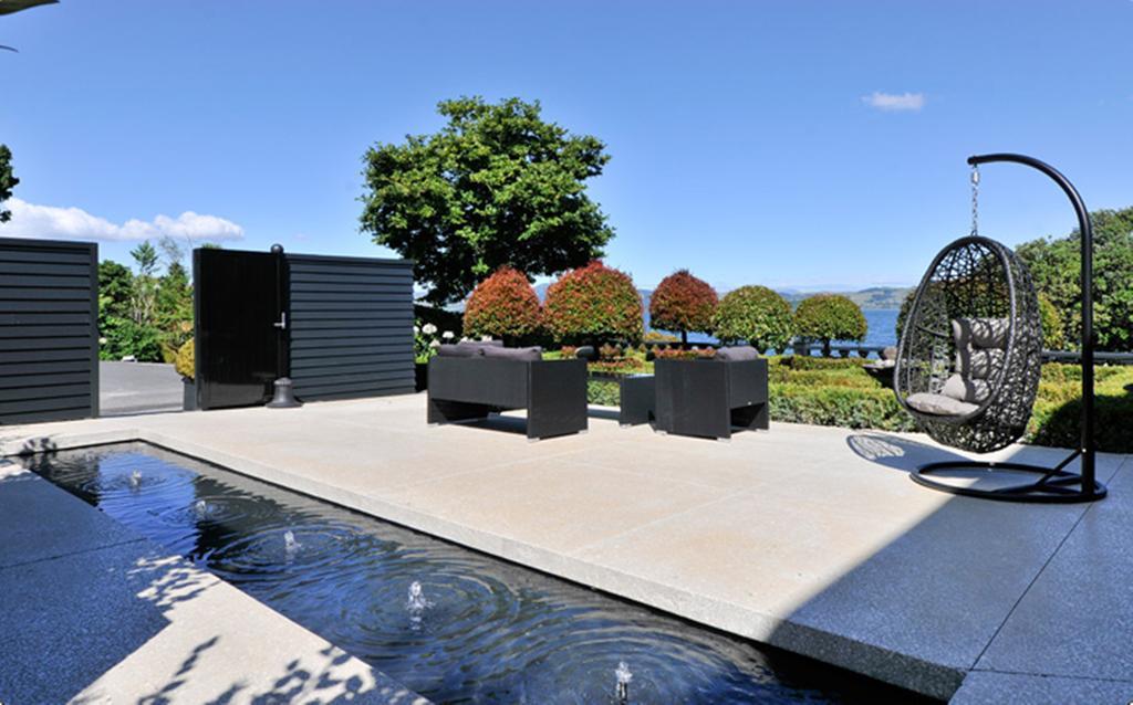 Black Swan Lakeside Boutique Hotel Роторуа Екстер'єр фото