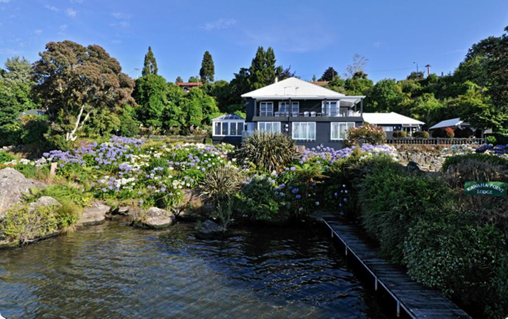 Black Swan Lakeside Boutique Hotel Роторуа Екстер'єр фото