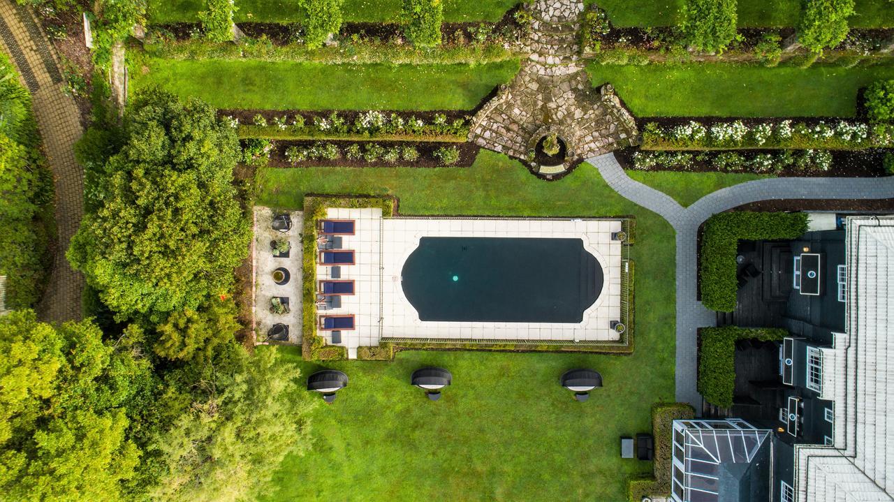 Black Swan Lakeside Boutique Hotel Роторуа Екстер'єр фото